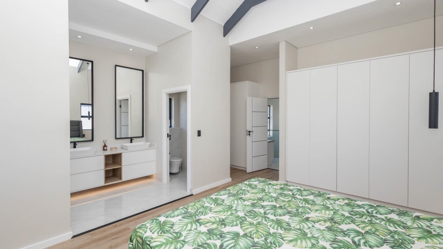 3 Bedroom Property for Sale in Sandown Western Cape